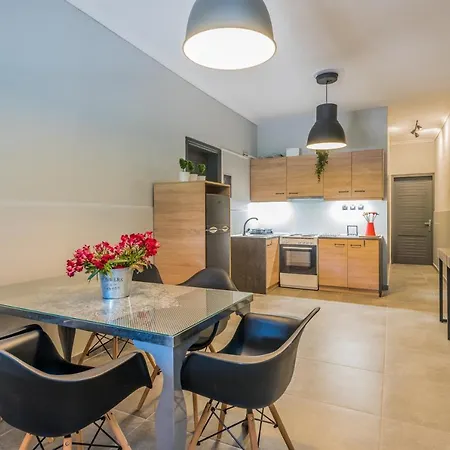 شقة Filoxenia Luxury & *