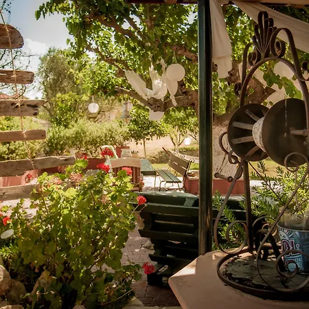 Filoxenia Luxury & شقة