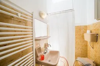 Filoxenia Luxury & شقة