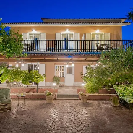 Filoxenia Luxury & شقة *